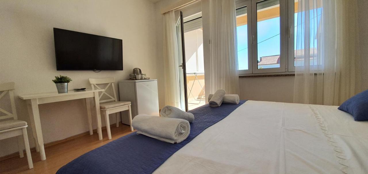 Apartmani Mira Vodice Exteriör bild