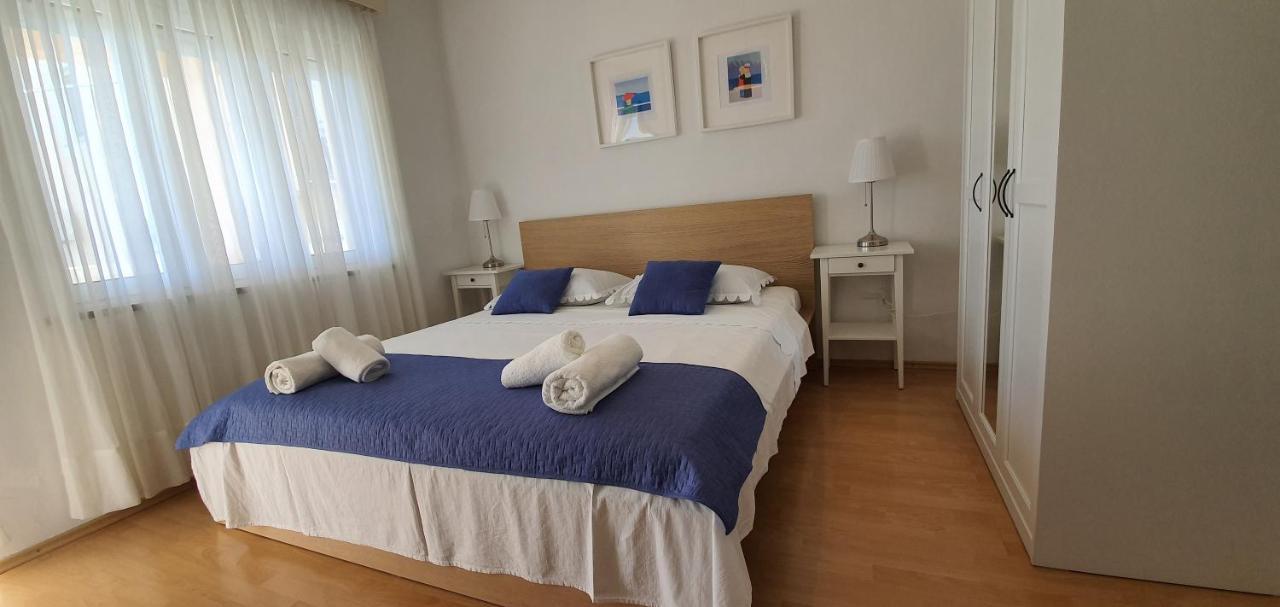 Apartmani Mira Vodice Exteriör bild