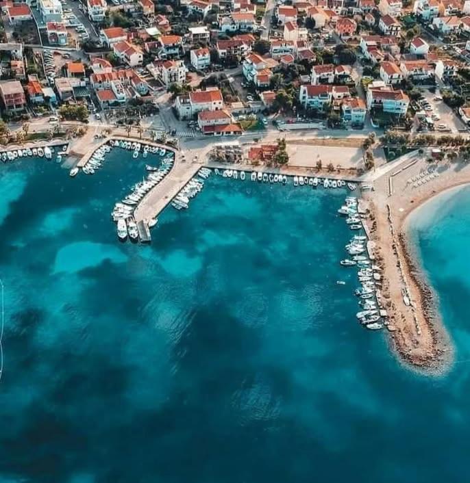 Apartmani Mira Vodice Exteriör bild