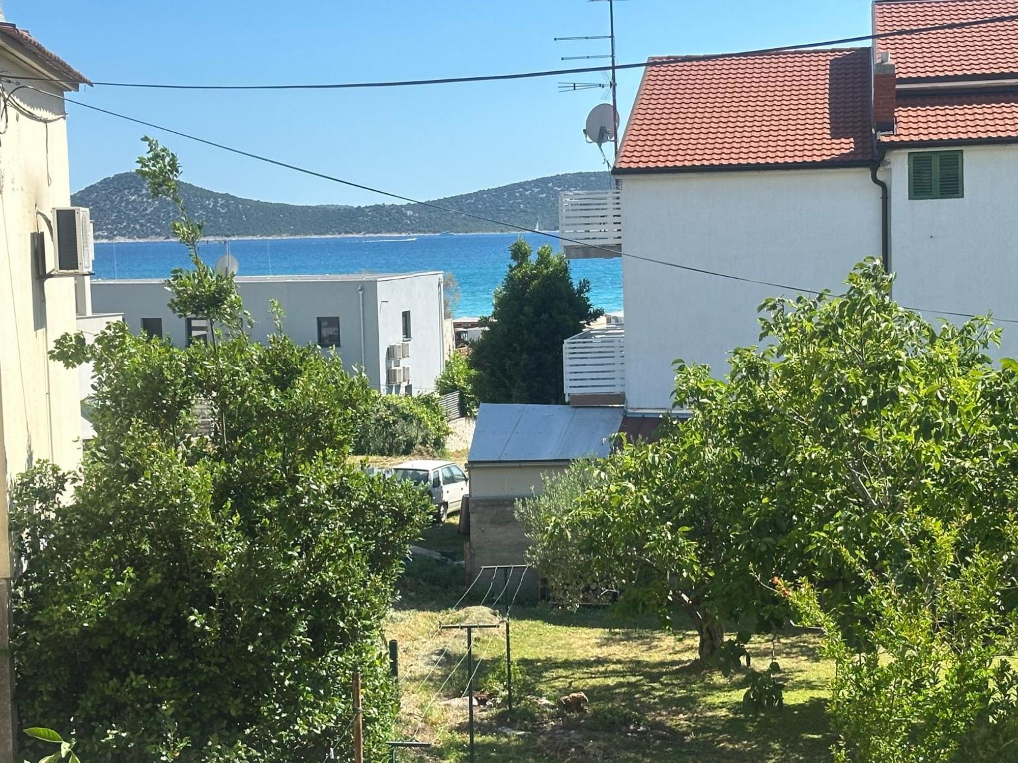 Apartmani Mira Vodice Exteriör bild